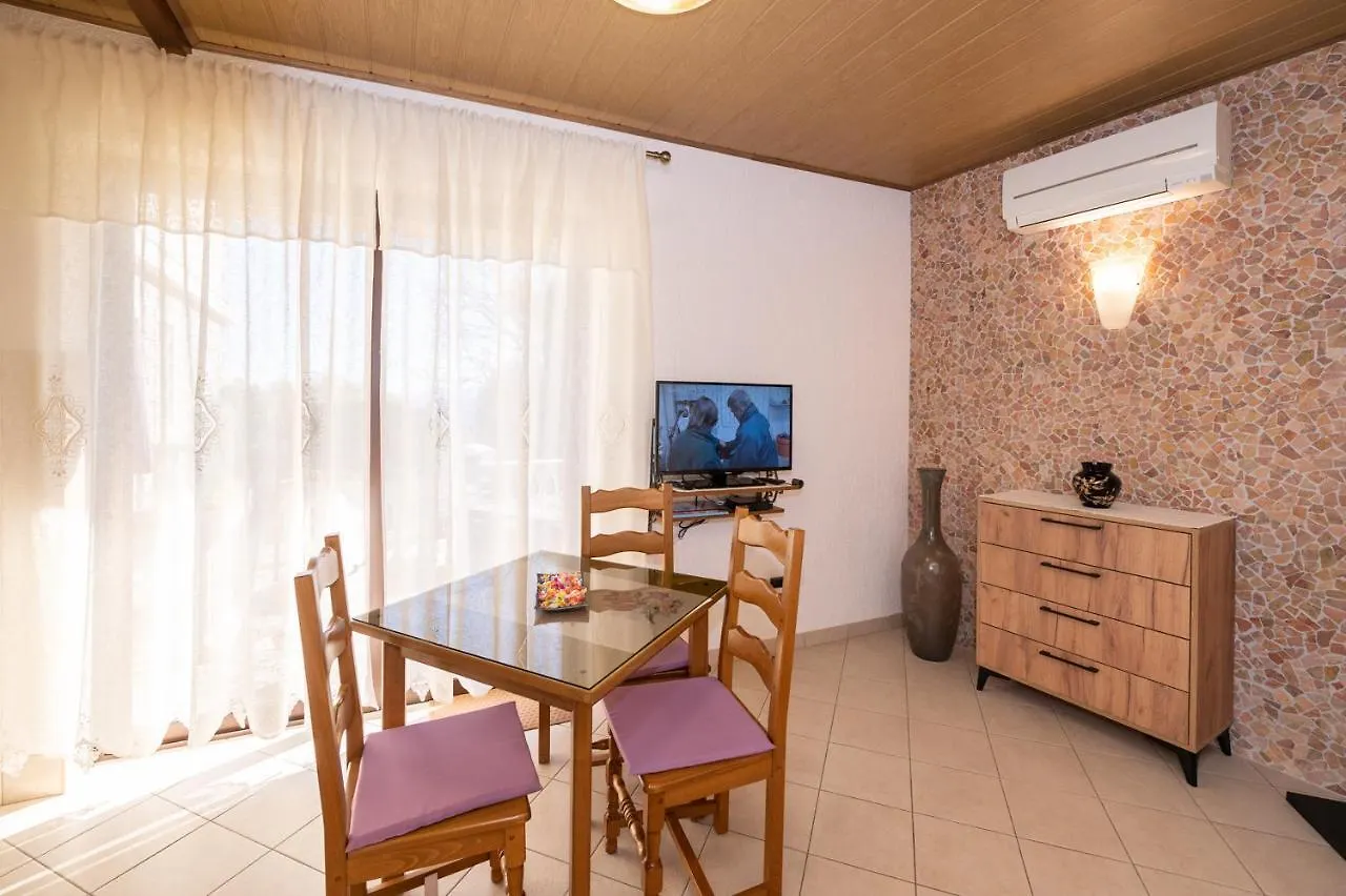 Apartments Villa Salona Opatija 0*,