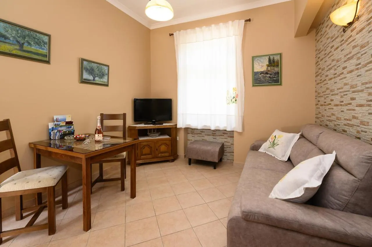 Apartments Villa Salona