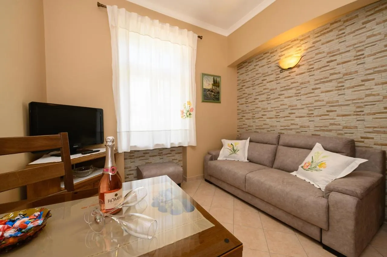 Apartments Villa Salona