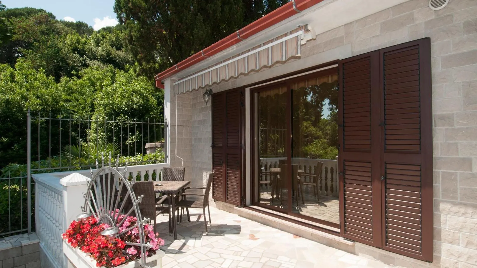 Apartments Villa Salona