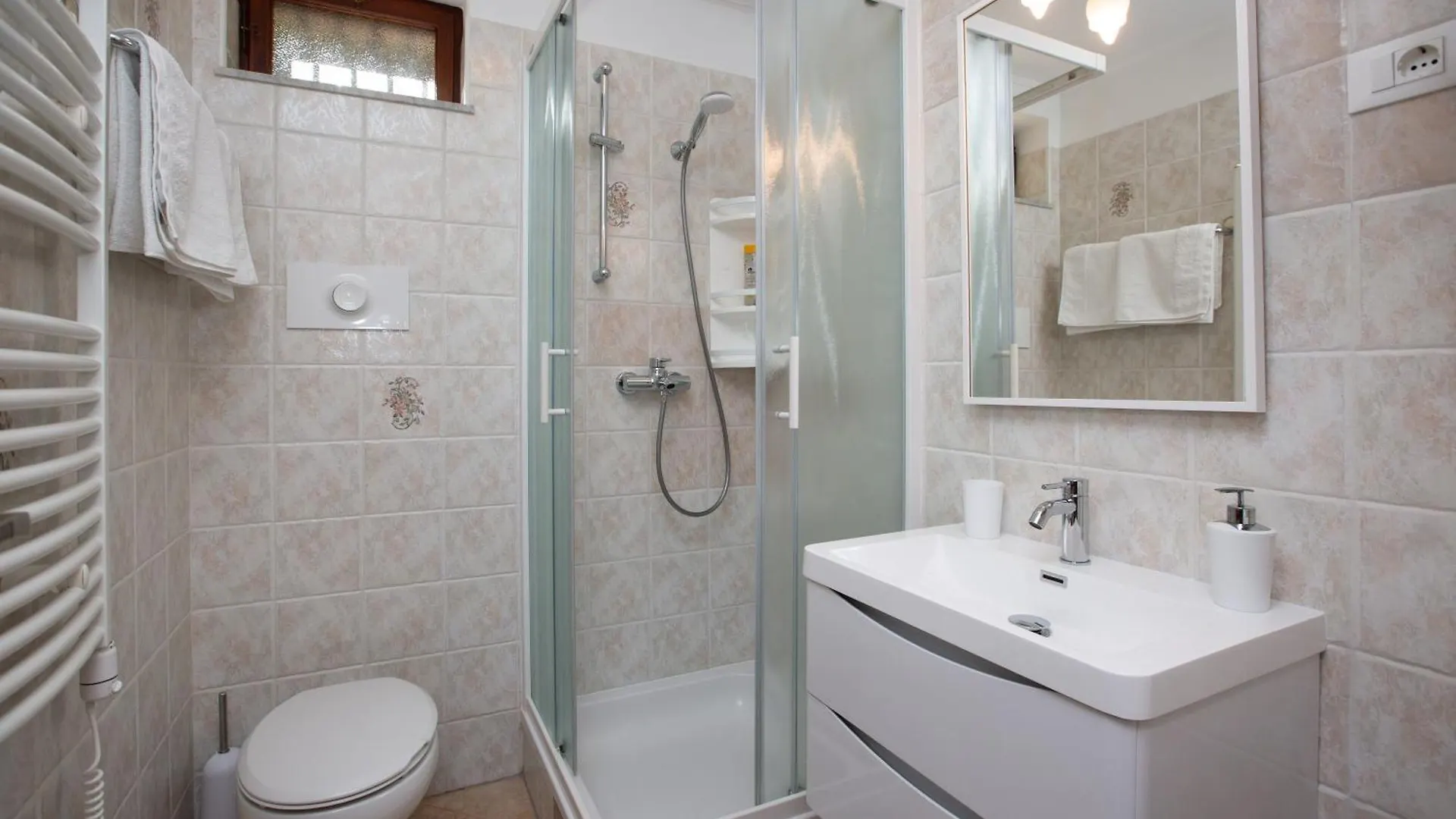 Apartments Villa Salona Horvátország