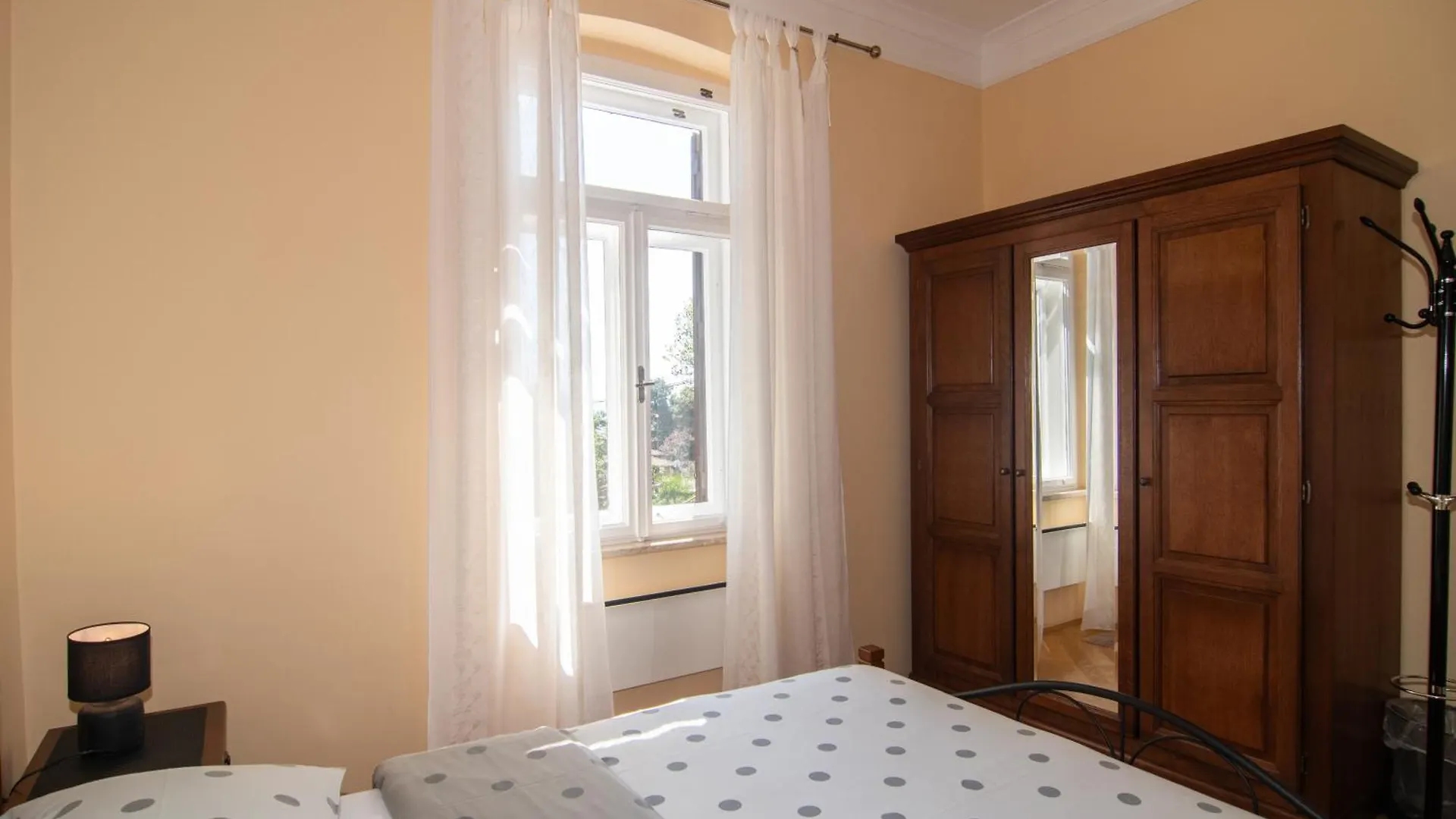 Apartments Villa Salona Horvátország